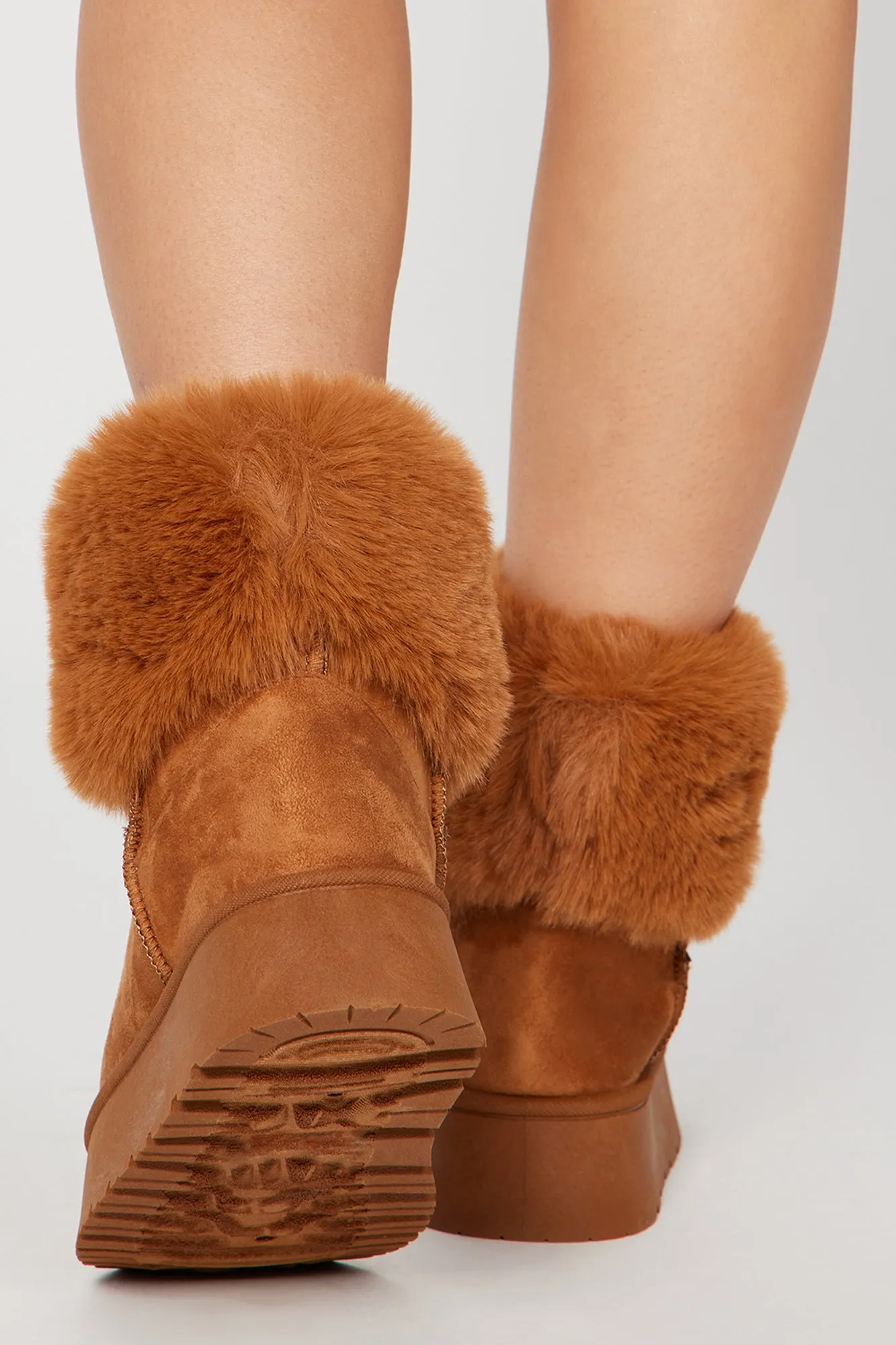 All Chills Booties - Chestnut